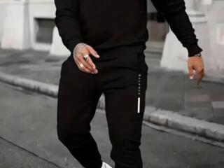 Продам новый костюм