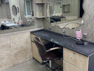 Требуются мастера-парикмахеры