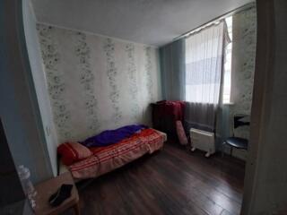 Предлагаются к продаже две комнаты в малонаселённой коммунальной ...