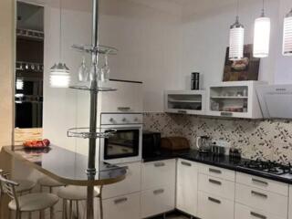 Предлагается в продажу двухкомнатная квартира на 1-й станции Большого 