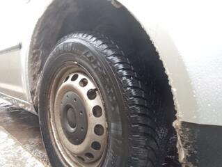 R15 шины+диски и колпаки(200$) стояли на wv Caddy подойдут и на другие