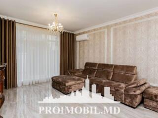 ​ Vă propunem spre chirie acesta casă în 2nivele amplasat în Codru, ..