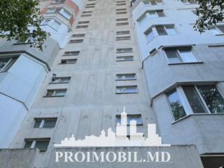 Vă propunem spre vânzare acest apartament cu 4 camere, sect. ...