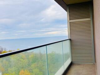 Предлагается к продаже уникальная просторная 3 комнатная квартира в ..