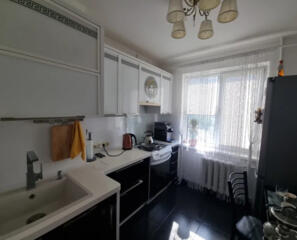 Продам 2-комнатную квартиру с ремонтом в центре пос.Котовского ...