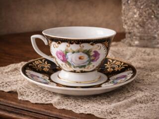 Элегантная фарфоровая пара