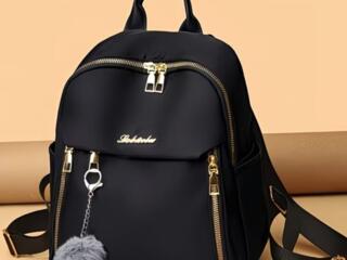 Стильный удобный рюкзак 31×25 см.
210 руб. Писать в Вайбер