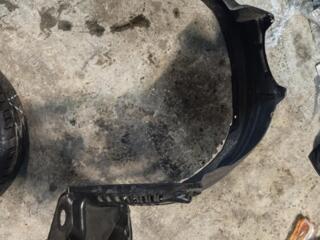 Продам на Toyota Highlander 2009 передний левый подкрыльник.