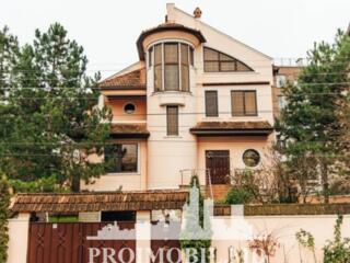 Vă propunem spre vînzare această casă cu2niveleamplasată însect. ...