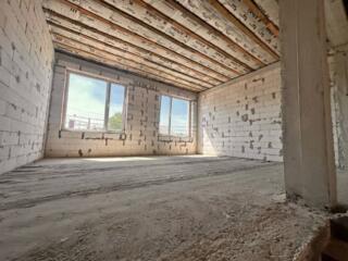 Предлагается к продаже таун-хаус в Фонтанке. Общая площадь 124 кв.м, .