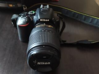 Продам Nikon D 5600 с объективом 18х140 мм. + вспышка + Рюкзак