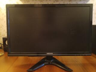 Монитор Medion