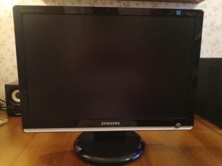 Монитор Samsung