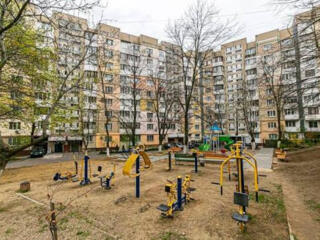 Ботаника. 59500 евро. Серия 143