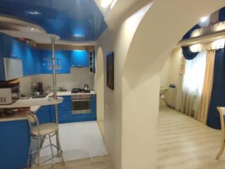 Продам 3-х комнатную квартиру перепланированную в две спальни и ...