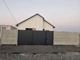 Продам дом общей площадью 100 кв.м состояние от строителей. Участок ..