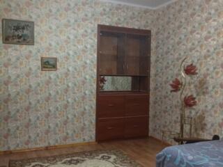 Продам двухкомнатную квартиру в центре улица Кузнечная