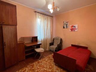 Продам 2 комнатную квартиру.