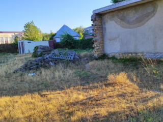 Продам фасадный  участок в с. Августовка.(центр)