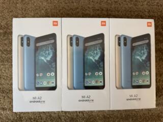 Telefoane noi, în cutie