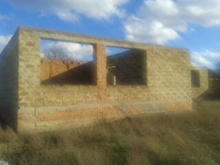 Предлагается к продаже участок в Усатово со строением