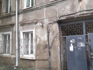 Продам фасадное помещение  на ул.Нежинская