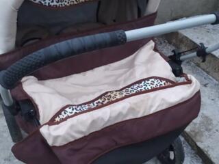 Продам двухместную детскую коляску