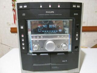 МУЗЫКАЛЬНЫЙ ЦЕНТР "ФИЛИПС" рабочий без колонок 70вт= 400р.