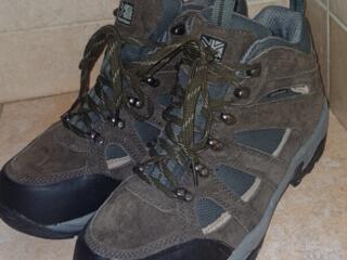 Замшевые треккинговые водонепроницаемые ботинки британского бренда