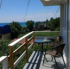 Капитальная дача возле моря в  Новой Дофиновке.