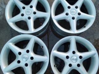 Продам комплект литых дисков R 15 5/120.