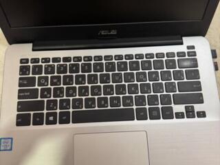 Ноутбук ASUS X302UA.