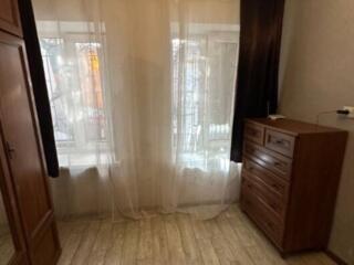 Продам 2 ком квартиру .