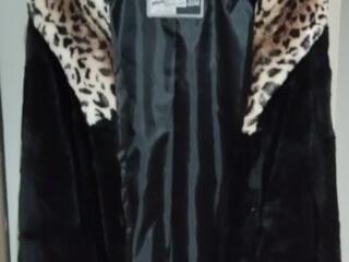 Шуба. Новая. Размер 48 -50.