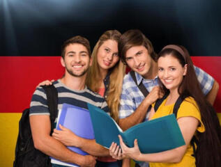 Студент и ищешь возможности заработать в Европе летом.