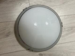 Продаю светильник потолочный б. у