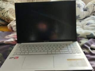 ASUS VivoBook M1603Q