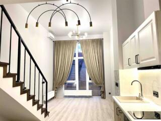 Предлагается к продаже уникальная просторная квартира с дизайнерским .