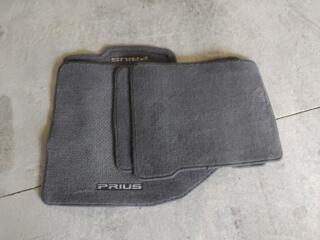Продам коврики салона Prius 30