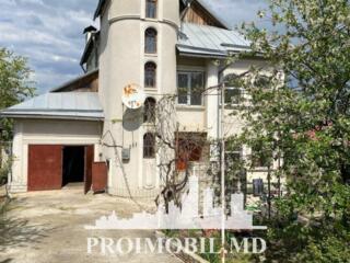 Vă propunem spre vânzare această casă în Ciorescu, str. Bucuria, cu ..