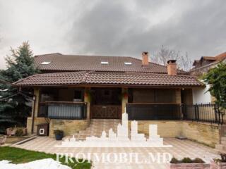 ​ Vă propunem spre chirie această сasă în 2 nivele amplasată în sect. 