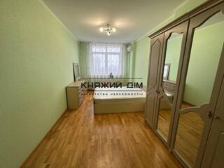 Простора 2-кімн. роздільна квартира в ЖК Паркові озера, м. Київ ...