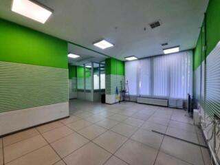 Оренда фасадного приміщення під будь-який вид діяльності в прохідному 