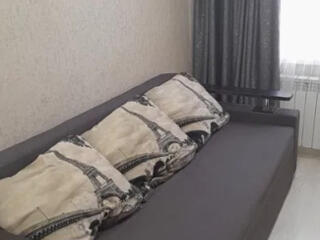 Продам 2-х кімнатну квартиру з ремонтом на вул.Чорноморського козацтва