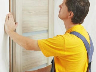 Монтаж межкомнатных и входных дверей