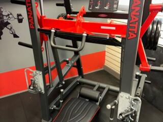 Тренажерный зал б/у. Комплект оборудования для тренажерного зала