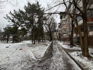 Apartament cu 2 camere, Botanica.