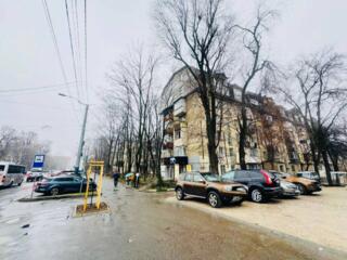 Sec. Riscani, str. Alecu Russo. Parc. 1 cameră + living de tip Mansard