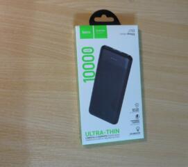 Новый упакованный компактный портативный аккумулятор емкостью 10000 мА