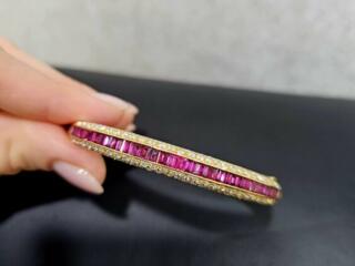​Продам эксклюзивный браслет (бэнгл), выполненный из желтого золота